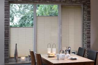 Plissee im Esszimmer