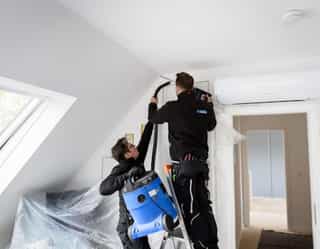 Klimatechnik wird in einem Neubau montiert | Leverkusen Klimatechnik