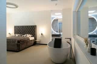 Spachteltechnik angewandt in einem Badezimmer | Einwandfrei | Fugenlose Böden und Bäder in Leverkusen