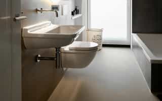 Spachteltechnik angewandt in einem Badezimmer | Einwandfrei | Fugenlose Böden und Bäder in Leverkusen